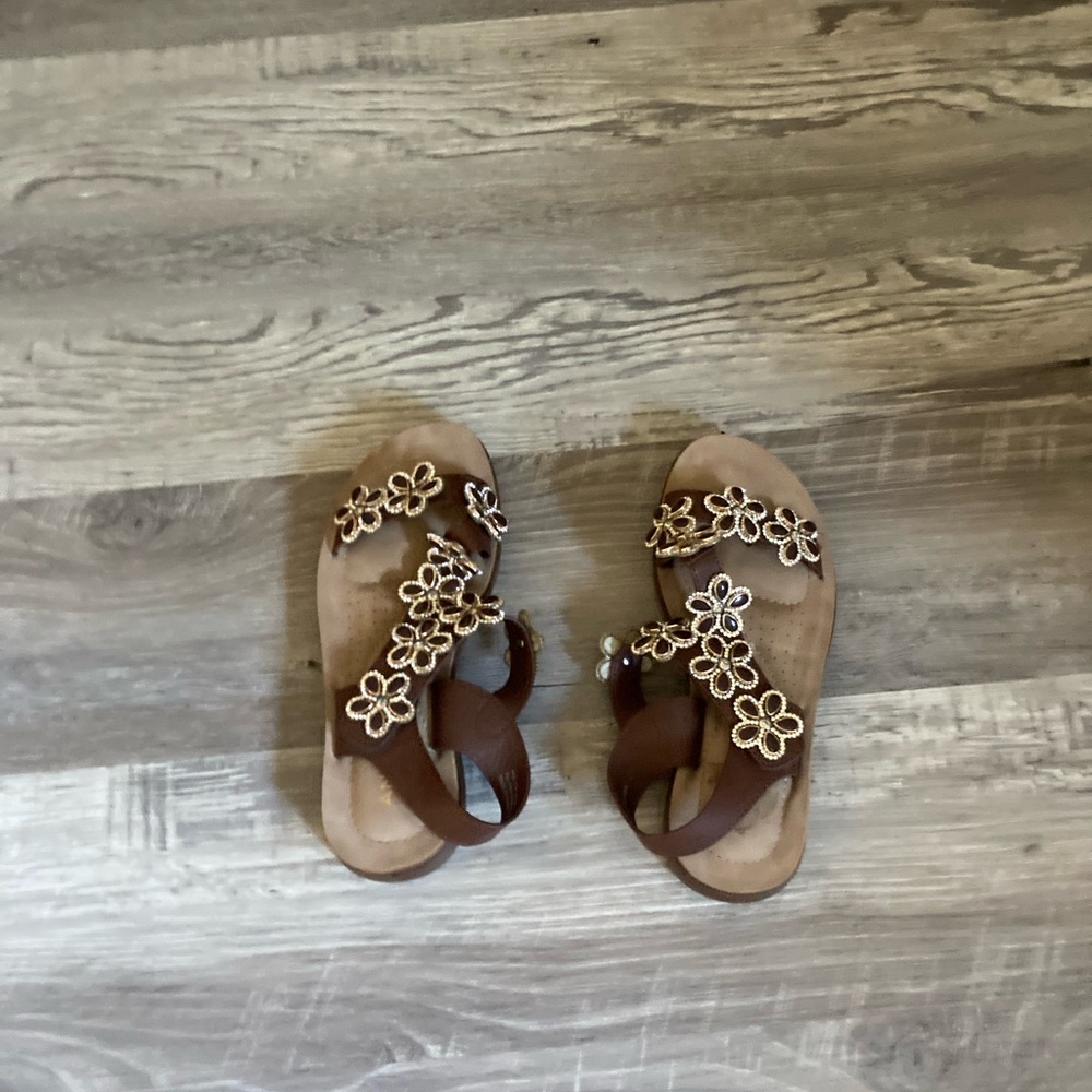 Elegant Floral Brown Sandals
